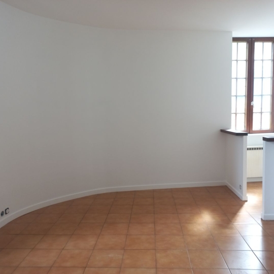  Annonces CHATILLON : Appartement | L'ARBRESLE (69210) | 40 m2 | 522 € 