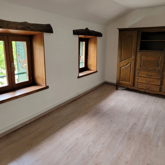  Annonces CHATILLON : Appartement | BESSENAY (69690) | 103 m2 | 1 080 € 