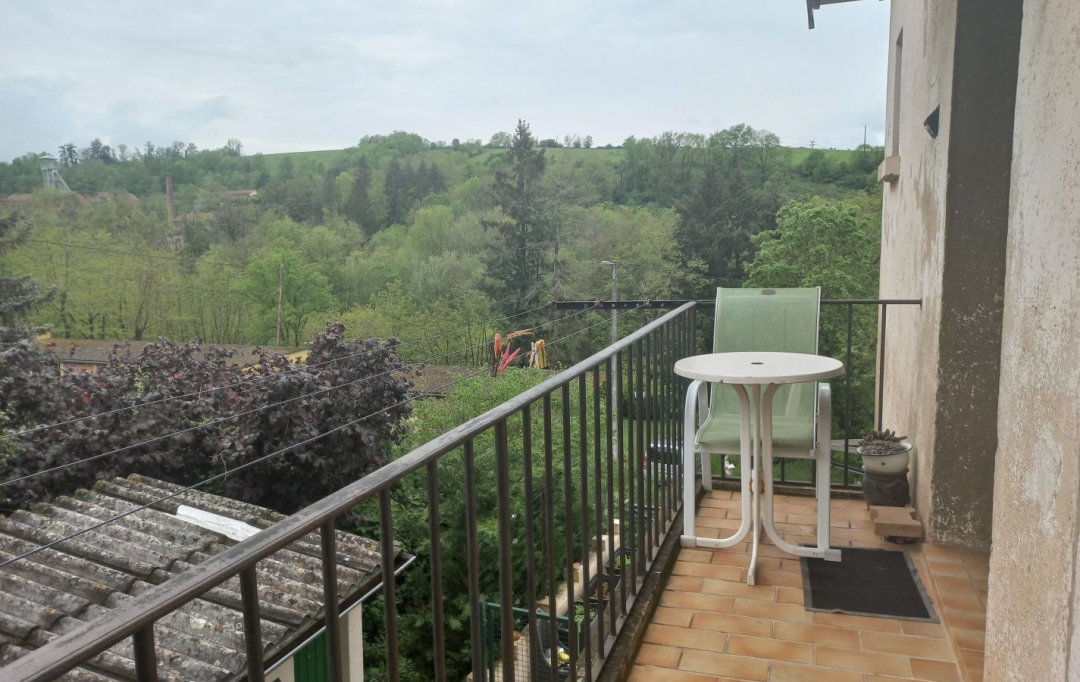 Annonces CHATILLON : Apartment | SAINT-PIERRE-LA-PALUD (69210) | 49 m2 | 156 000 € 