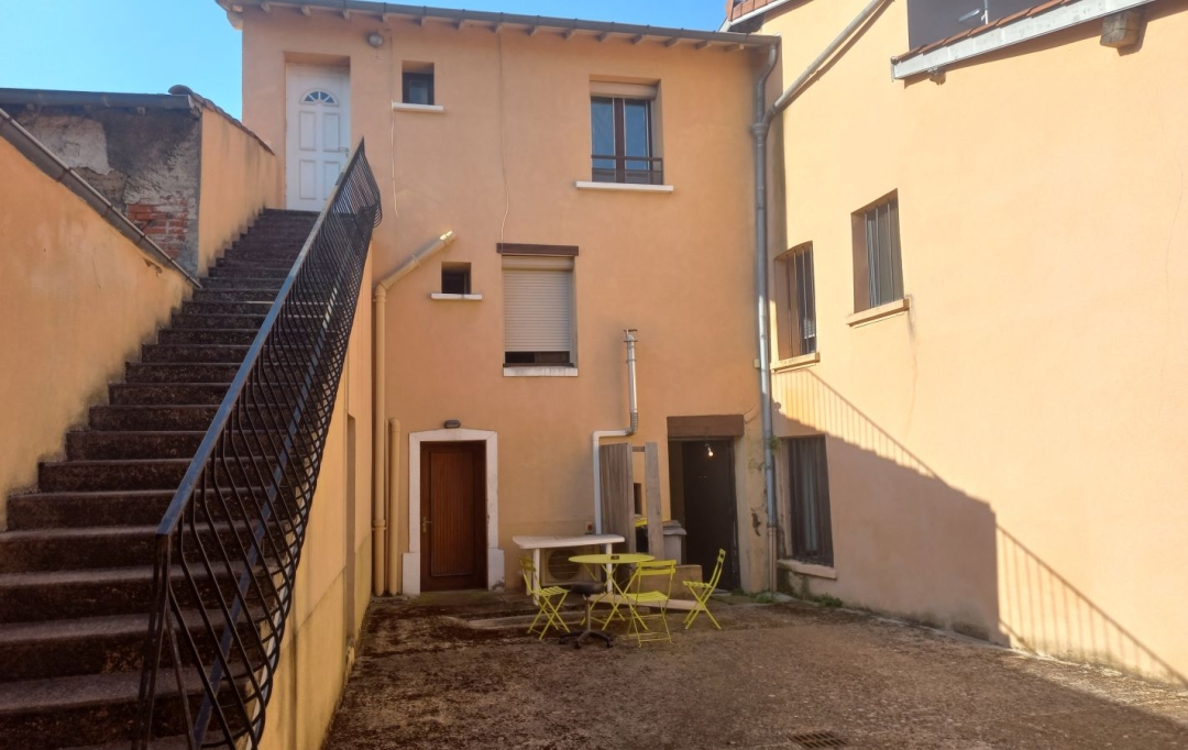 Annonces CHATILLON : Immeuble | LA TOUR-DE-SALVAGNY (69890) | 162 m2 | 550 000 € 