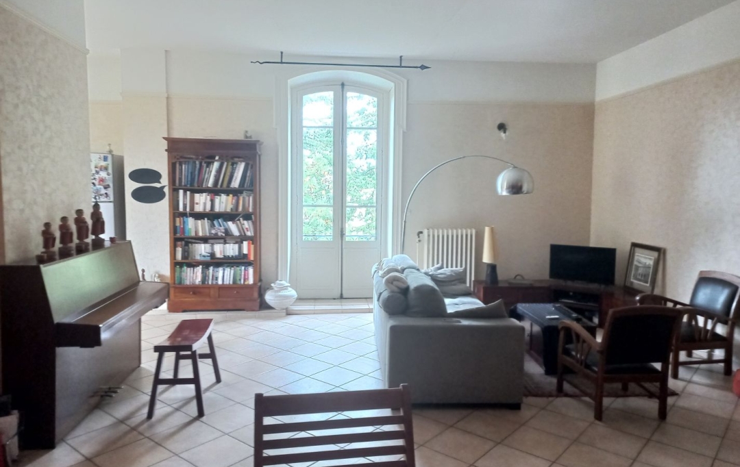 Annonces CHATILLON : Appartement | SAINT-PIERRE-LA-PALUD (69210) | 119 m2 | 235 000 € 